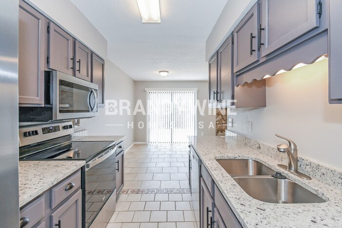 Building Photo - 11251 Windtree Dr E