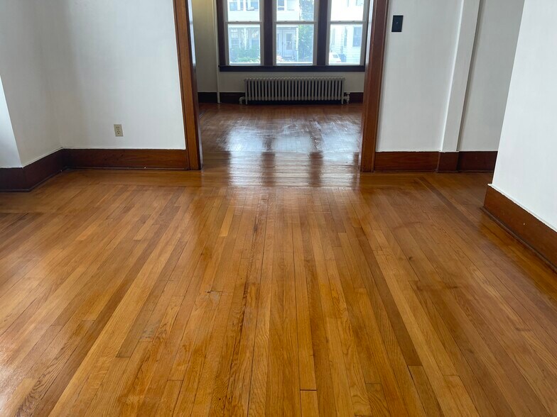 Primary Photo - 43 Forest Ave