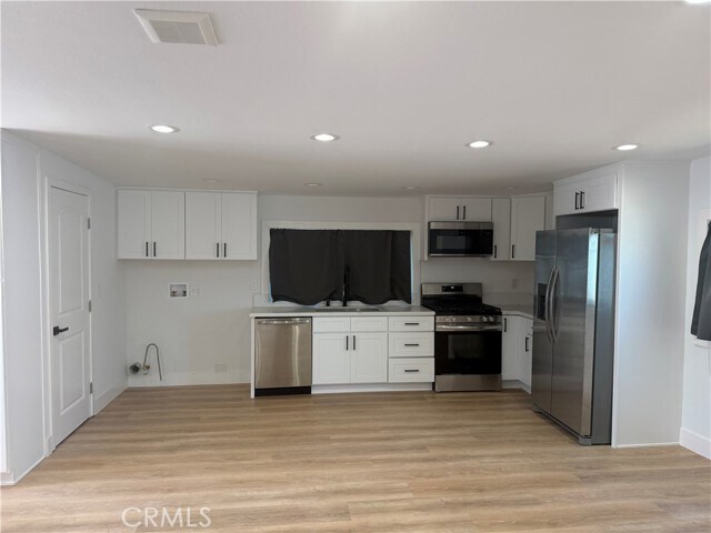 Building Photo - 1395 3rd St