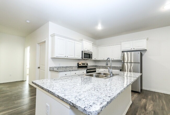 Primary Photo - 3-Bedroom Townhouse