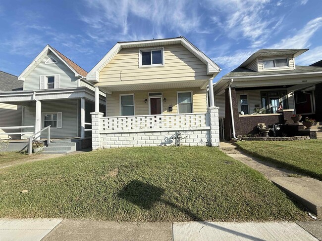 Primary Photo - 1019 W Franklin St