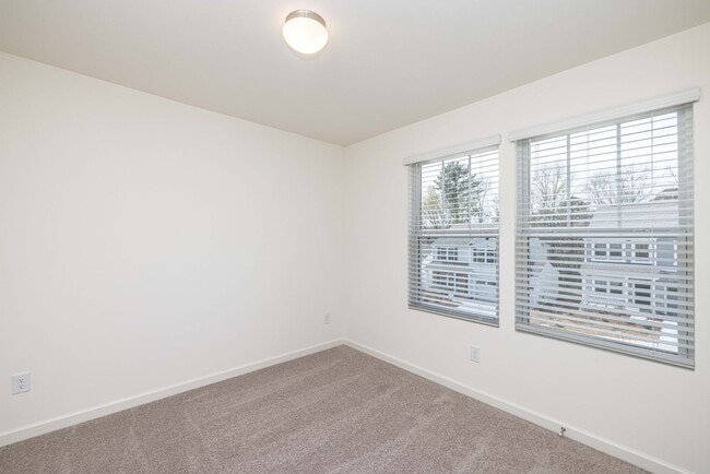 Building Photo - 4 Bedroom Home Piedmont School District - ...