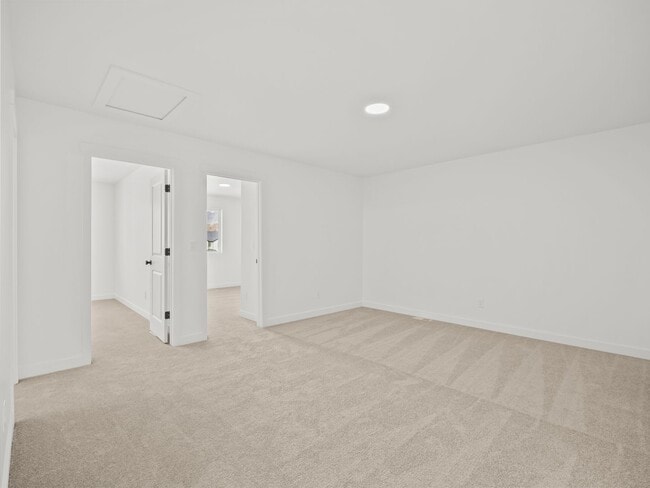 Building Photo - Beautiful 3-bedroom, 2.5-bath townhome