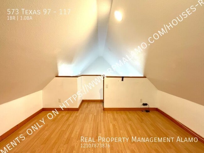 Building Photo - 573 TX-97