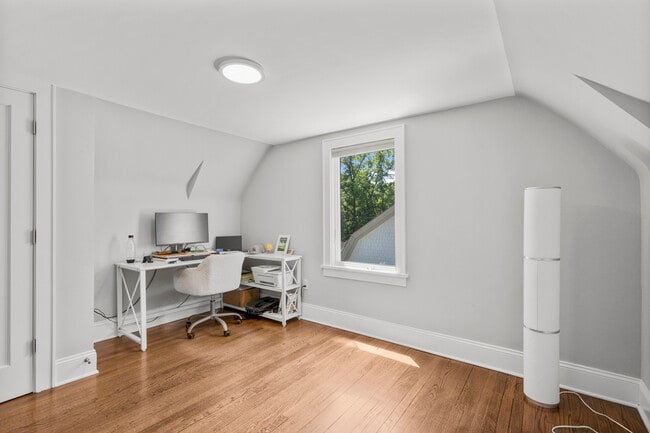 Building Photo - 22 Vanderburgh Ave