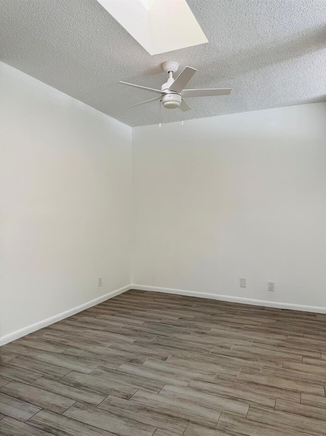 Building Photo - 229 Commercial Blvd