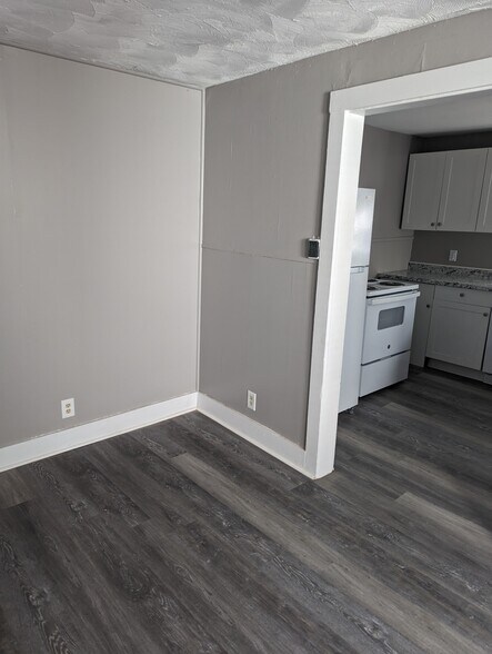 Building Photo - 7 Dawson Pl