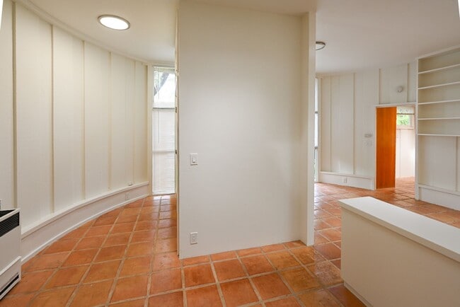 Building Photo - Dolores Street Triplex