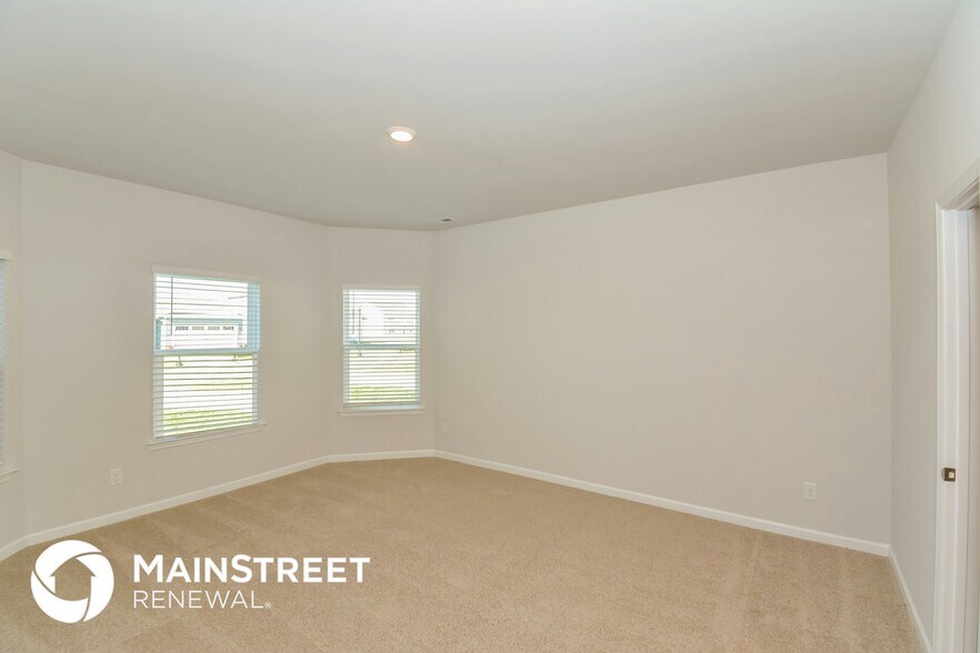 Building Photo - 2413 Alberto Dr