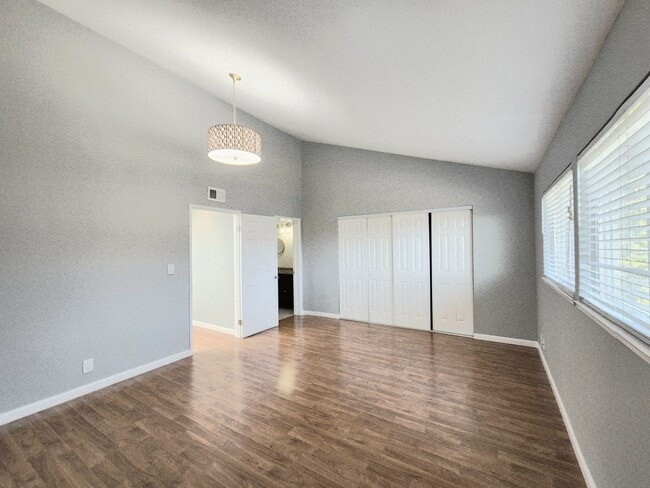 Building Photo - Spacious 4 bedroom in Foster City