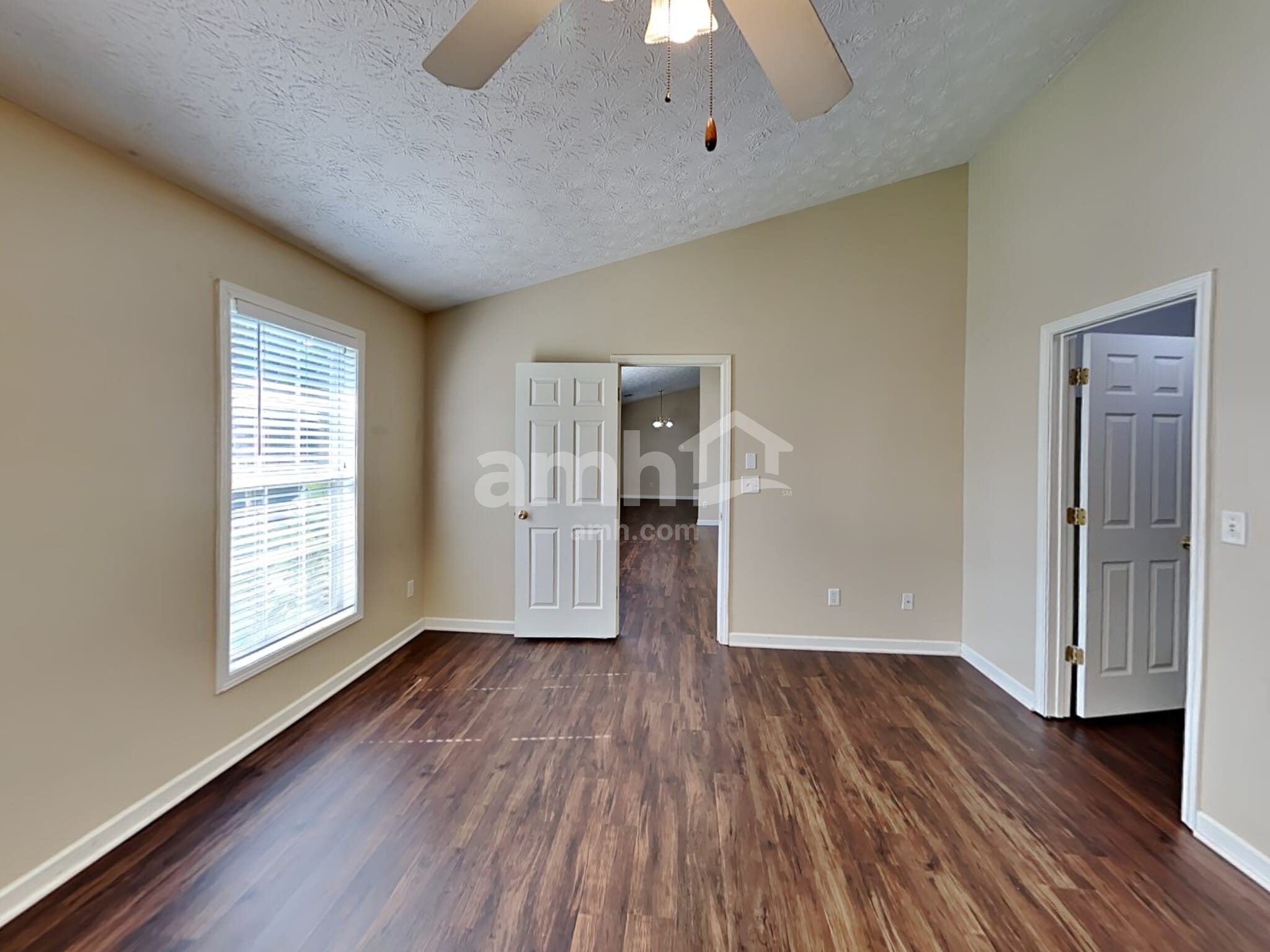 Building Photo - 3369 Woodtree Ln