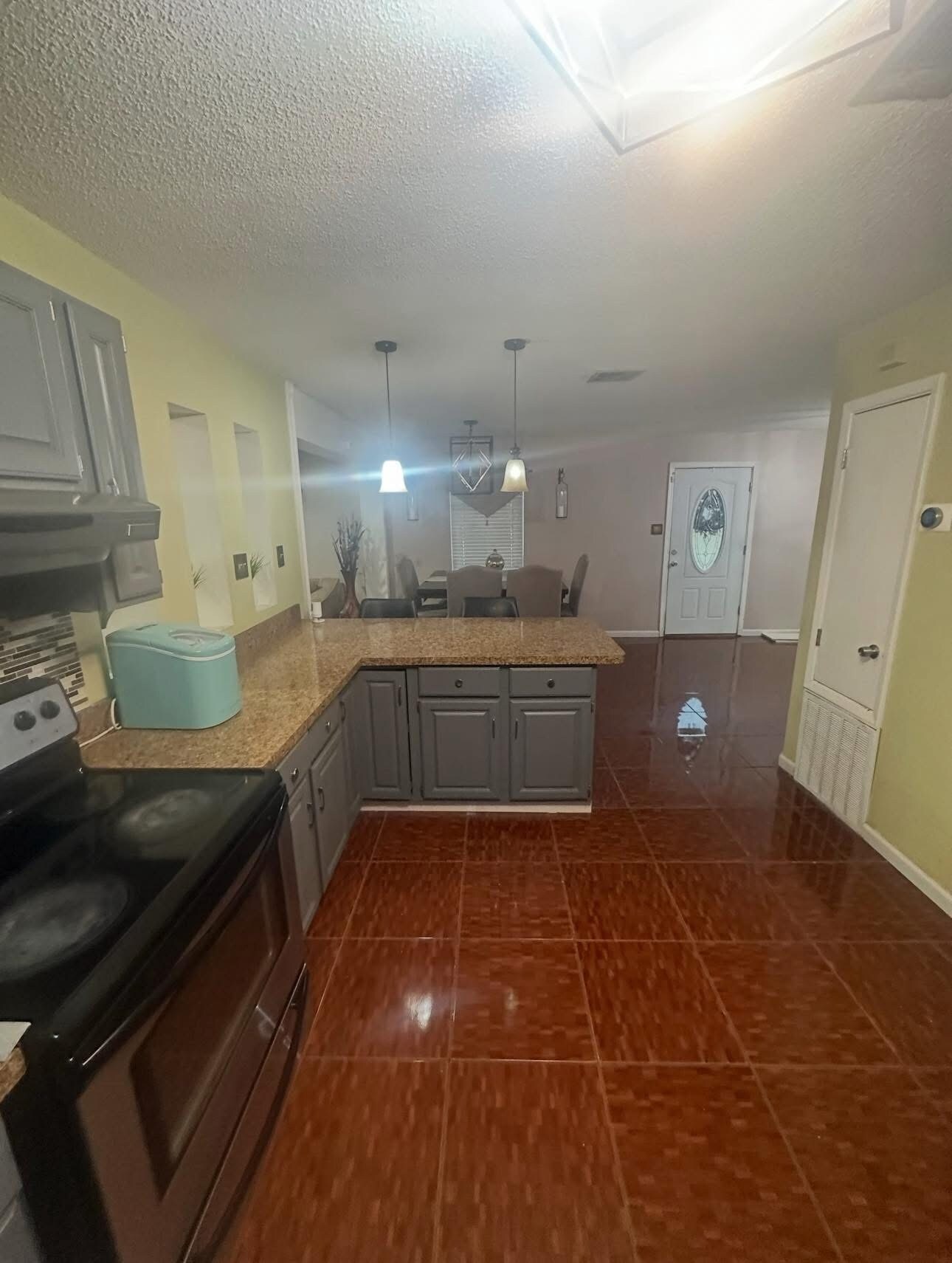 Building Photo - 1065 Beechwood Dr