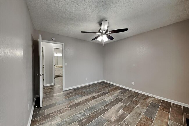 Building Photo - 304 Winchester Way