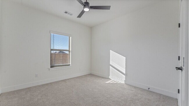 Building Photo - 147 N Banner Ave