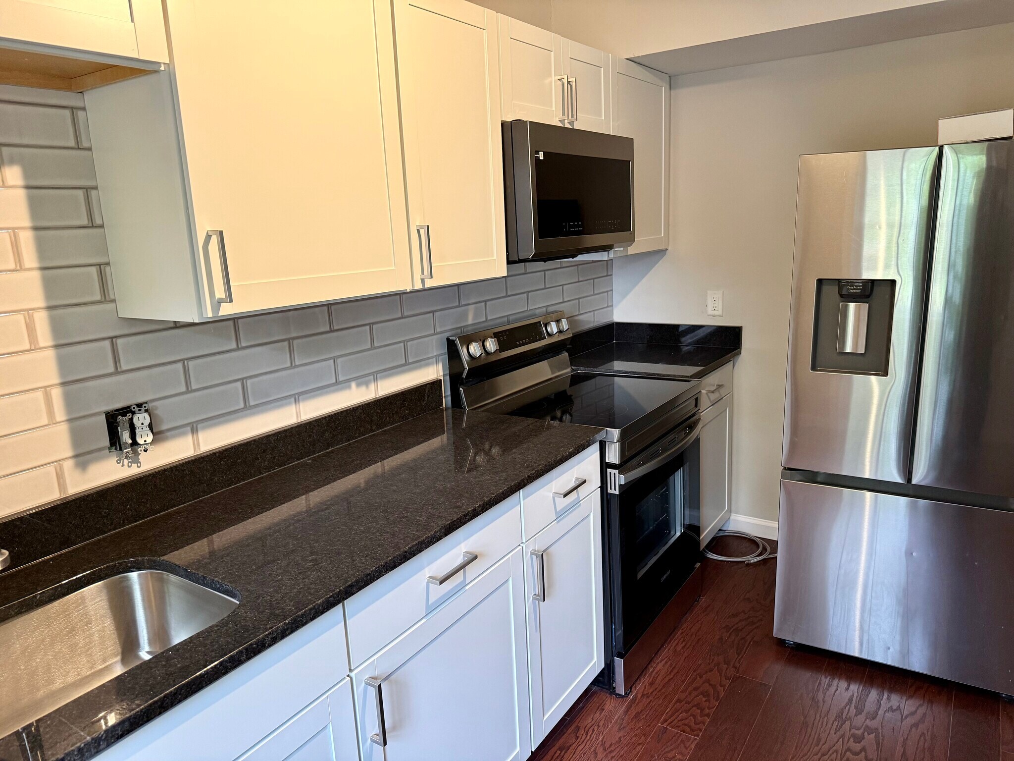 Building Photo - 727 Olde Greenwich Cir