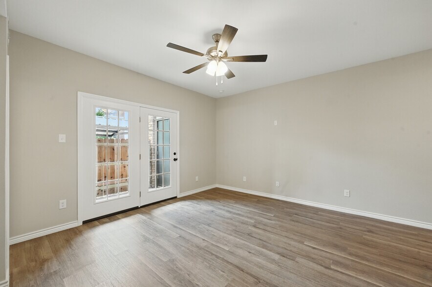 Building Photo - 5325 Bent Tree Forest Dr