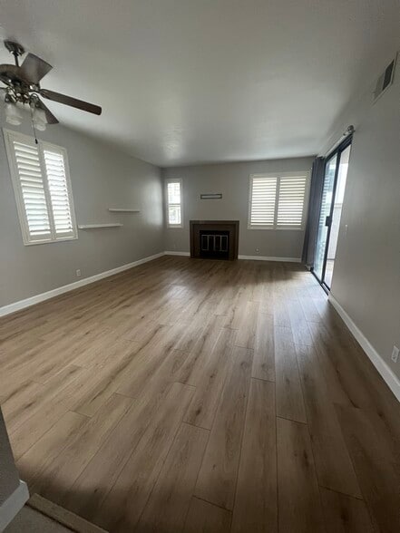 Building Photo - 2218 River Run Dr