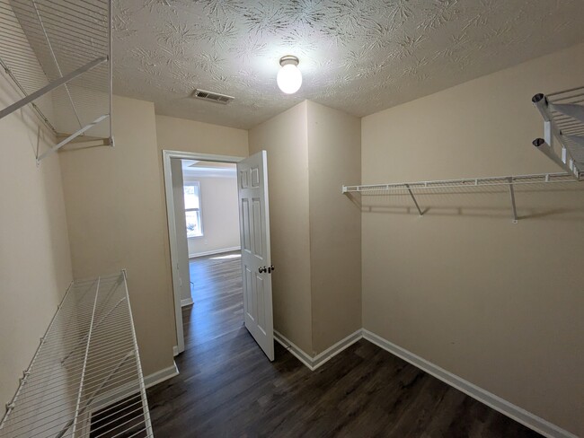 Building Photo - 375 Searchlight Dr