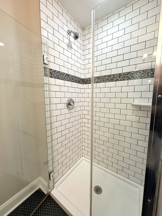 Building Photo - 2535 S Sartain St