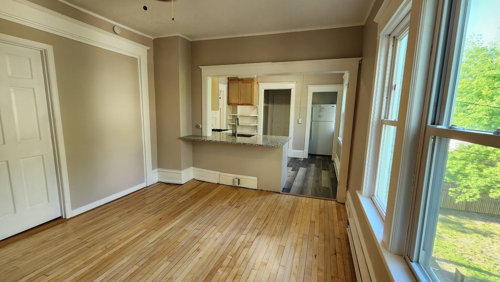 Living space - 1422 26th Ave N