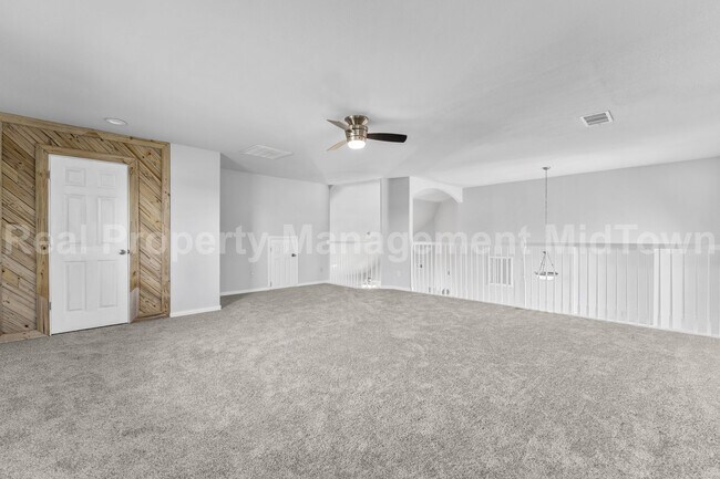 Building Photo - 343 Mesquite Hill Dr