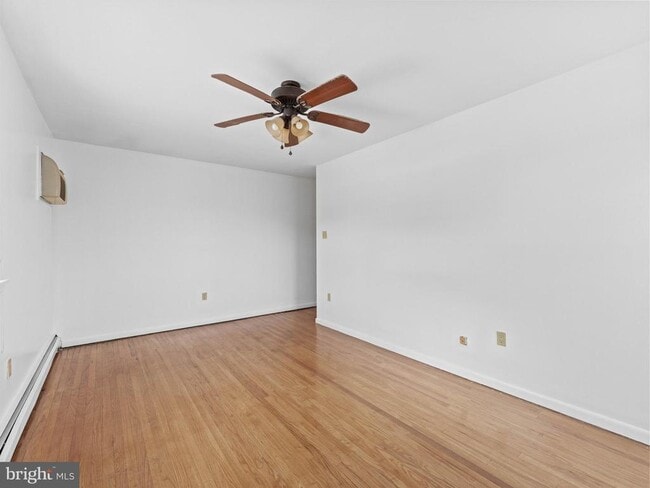 Building Photo - 912 Bergen St