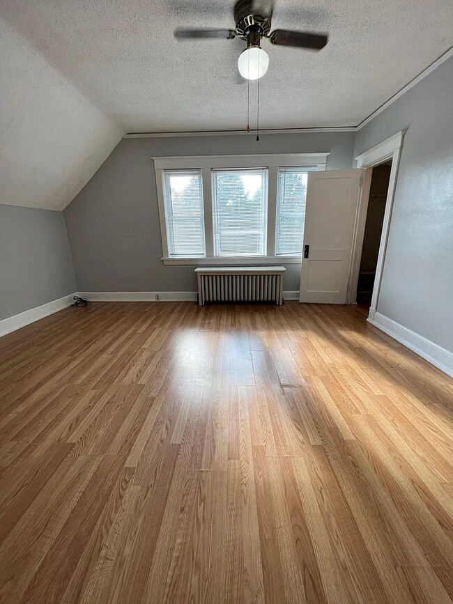 Building Photo - 4813 W 5th St