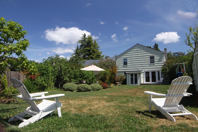 Building Photo - 5417 48th Ave SW