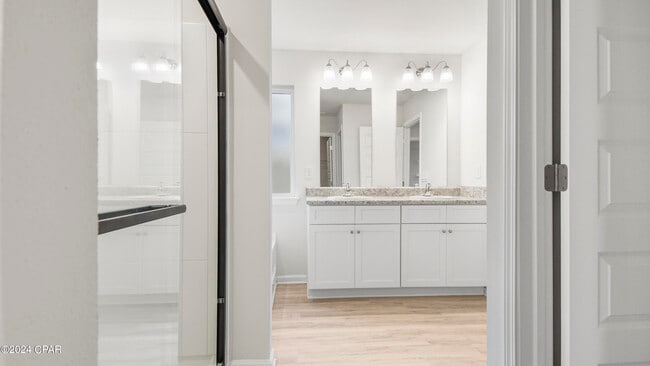 Building Photo - 5037 Rivergrass Dr