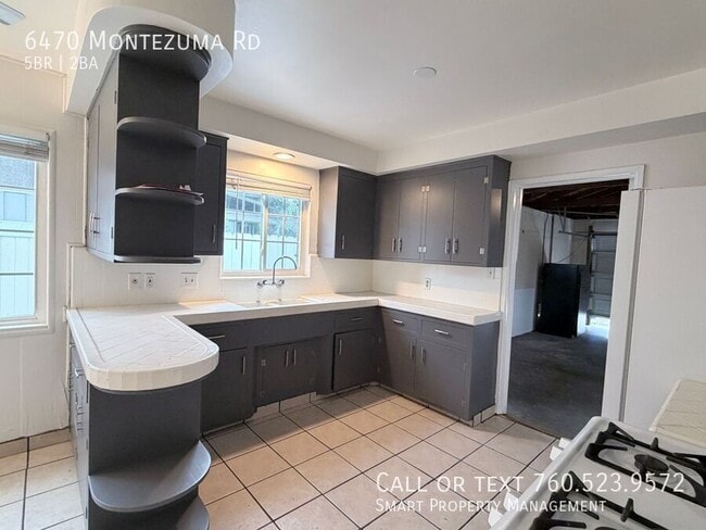 Building Photo - 6470 Montezuma Rd