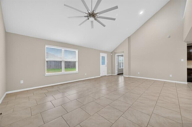 Building Photo - 3026 Village Creek Dr