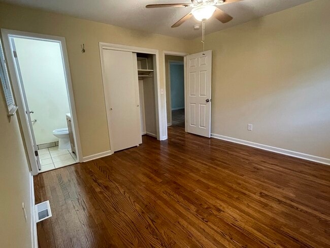 Building Photo - 406 Bryan St