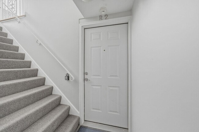 Building Photo - 1 Salem St