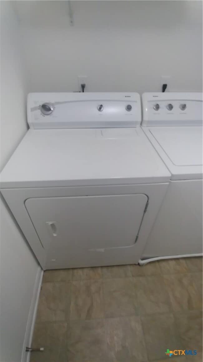 Building Photo - 148 Rush Haven