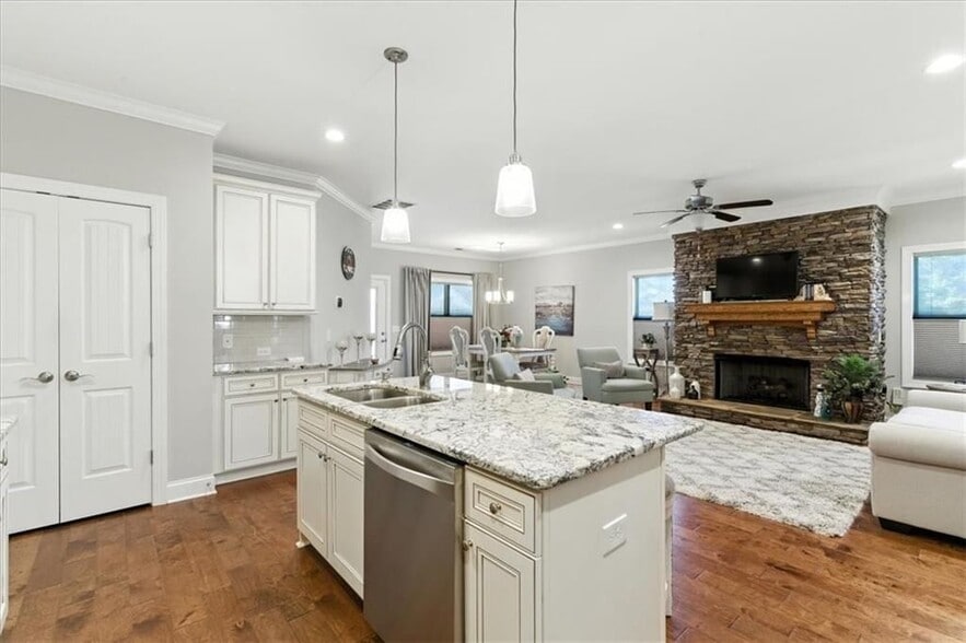 Building Photo - 3047 Patriot Square SW