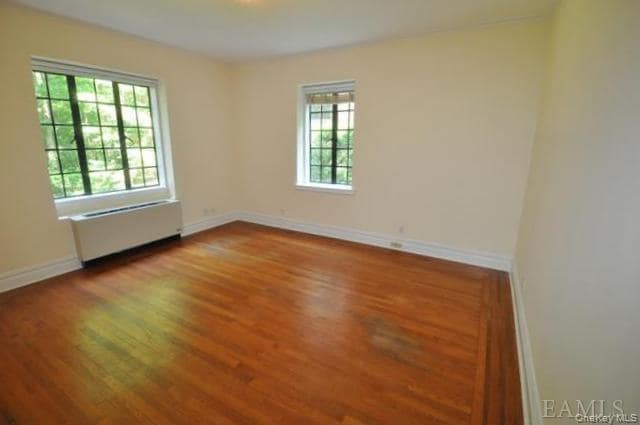 Building Photo - 155 Garth Rd