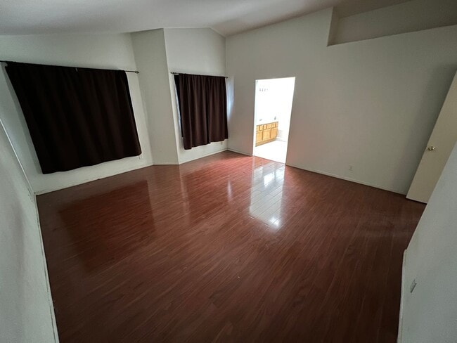 Building Photo - Spacious 4-Bedroom + Office Home in Desirable HOA Community Near New Shopping & Costco