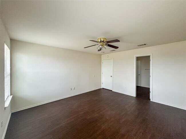 Building Photo - 232 Brandons Way