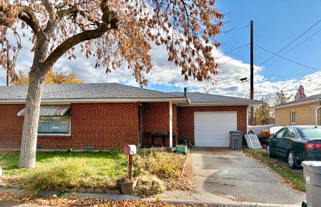 Primary Photo - Charming Brick Duplex in Quiet Boise Neigh...