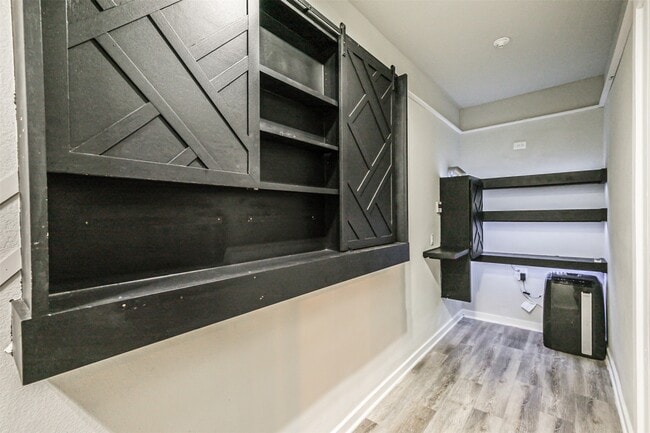 Building Photo - 122 Vine Mint Dr