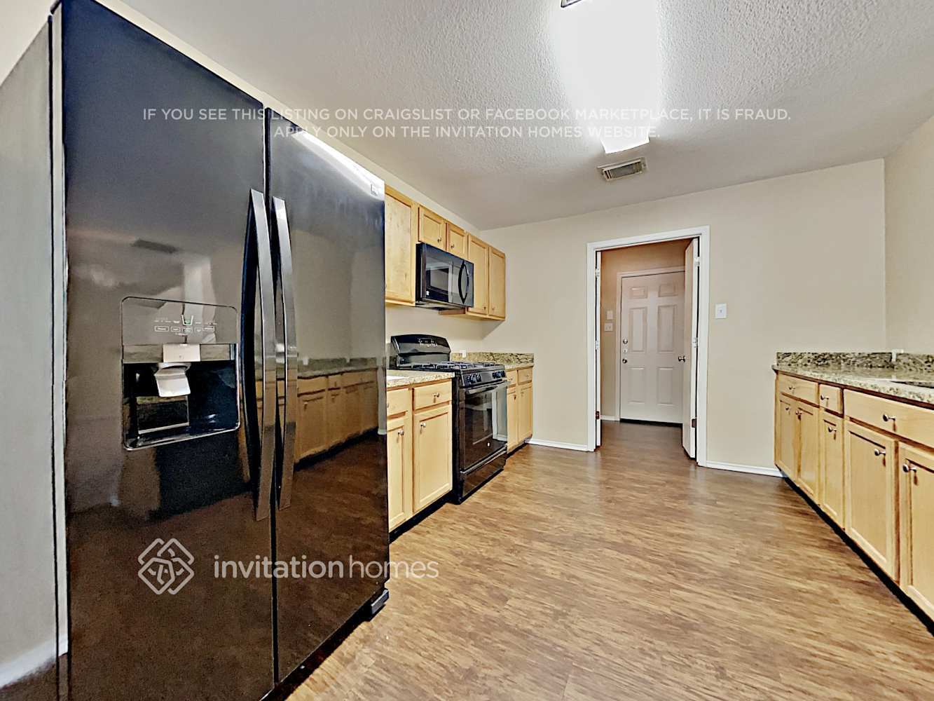 Building Photo - 9211 Shaded Pines Dr