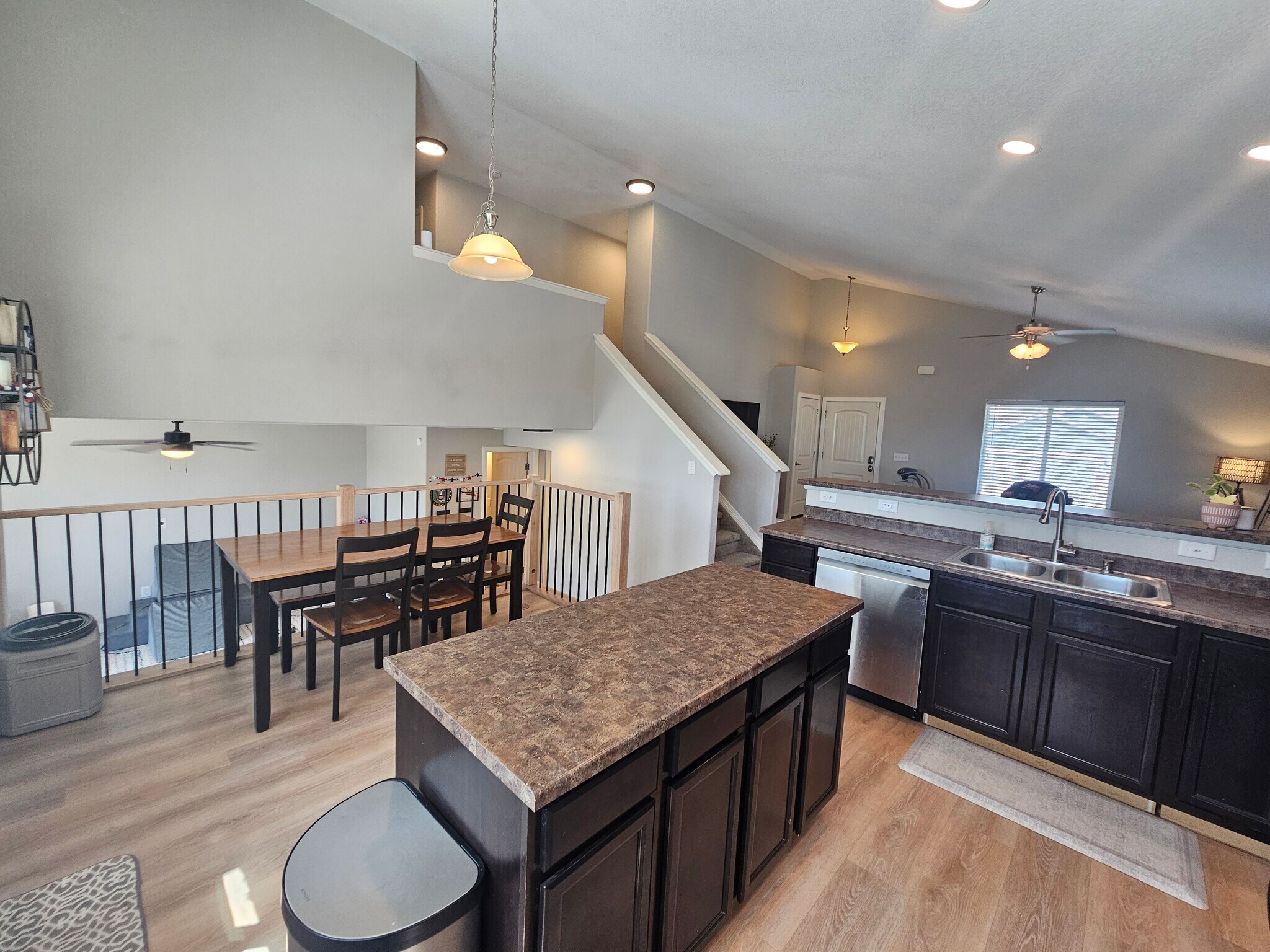 Building Photo - 7431 Willowdale Dr