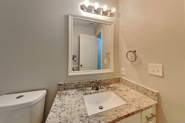 Building Photo - 18138 Garden Manor Dr