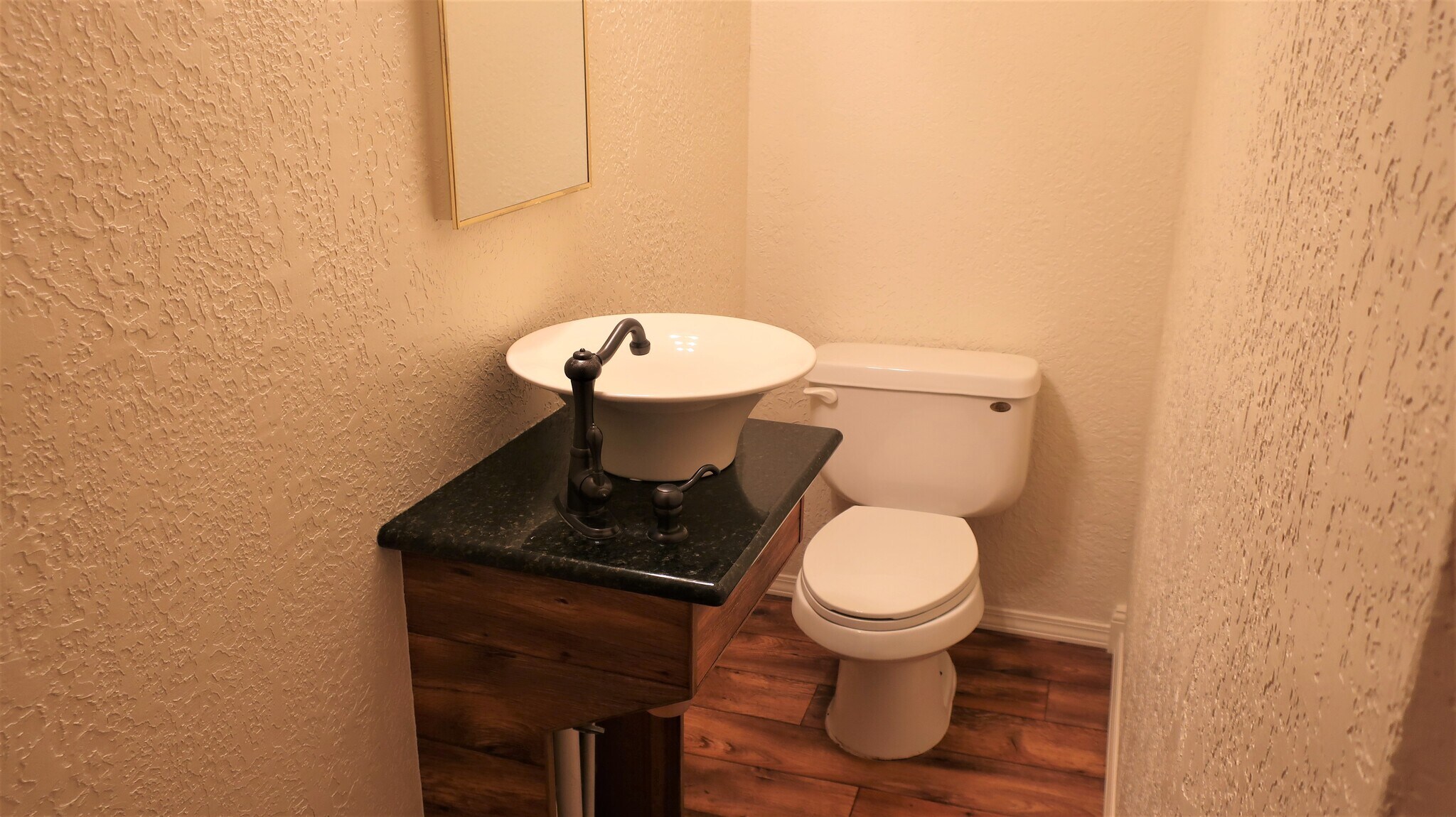 Building Photo - 525 S Mission St