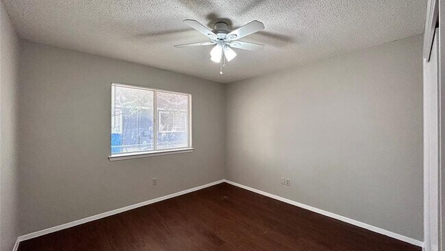 Building Photo - 506 Willowbend Cove