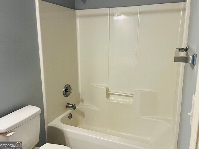 Building Photo - 405 Peeks Crossing Dr