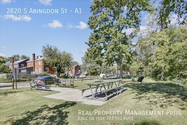 Building Photo - 2820 S Abingdon St
