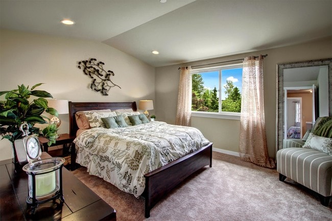 Building Photo - 20005 Poplar Way