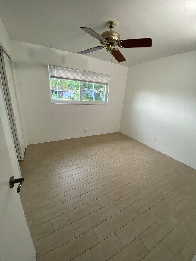 Building Photo - 4117 Van Buren St