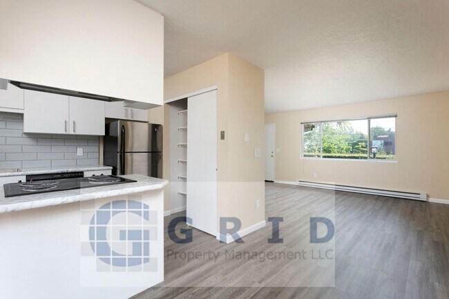 Building Photo - Gorgeous 2 Bedroom Apartment in Mt. Tabor - $500 MOVE IN SPECIAL!